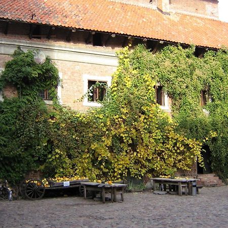 Zamek Reszel Hotel Exterior foto